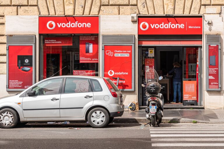 How You Can Get A Rome SIM Card As Easily As Possible
