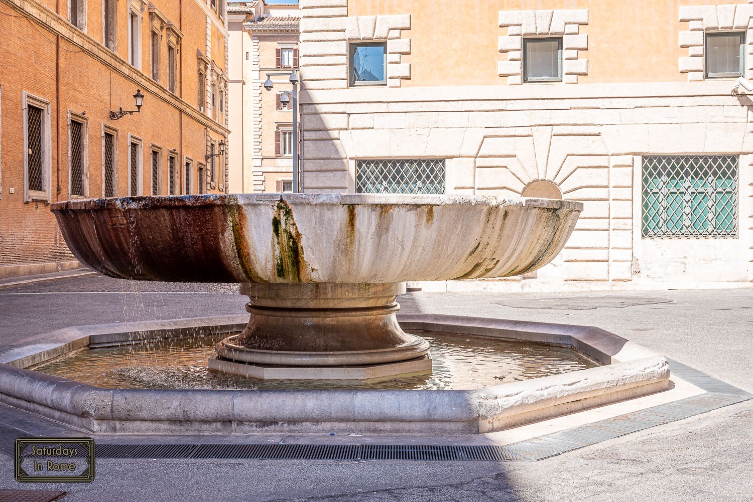 ancient roman fountains - Piazza Sant'Eustachio Fountain