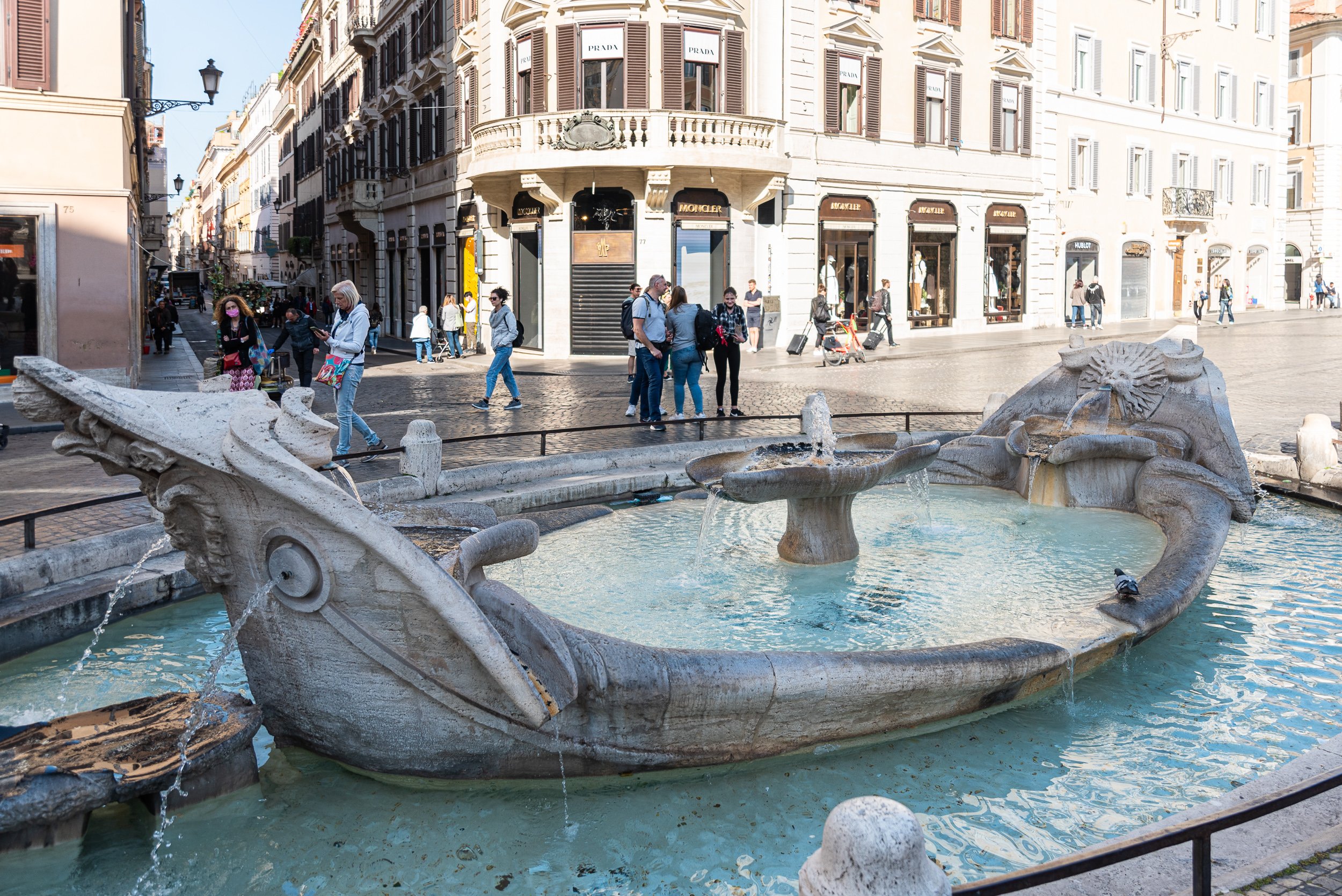 Famous Fountains In Rome - The Ugly Boat