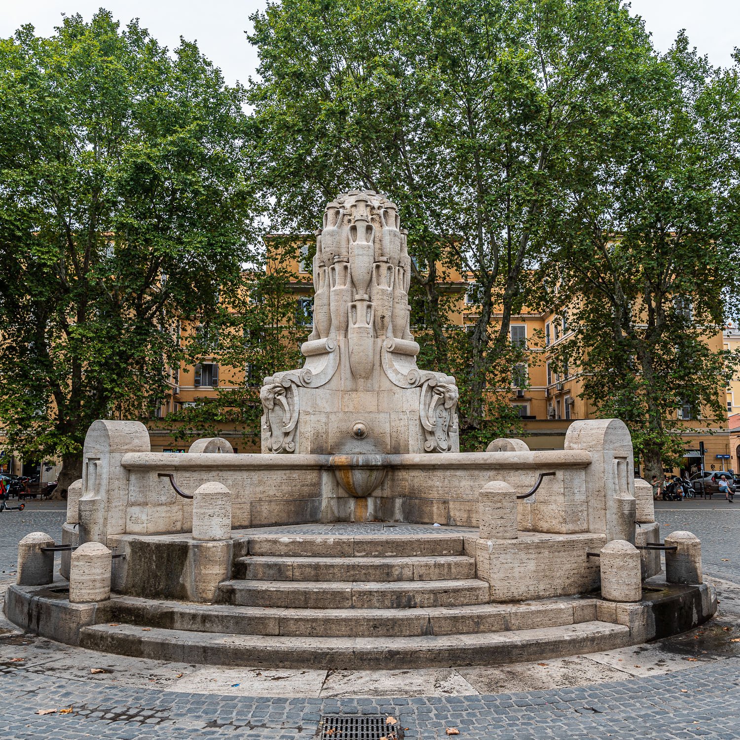 famous fountains in rome italy - Amphoras