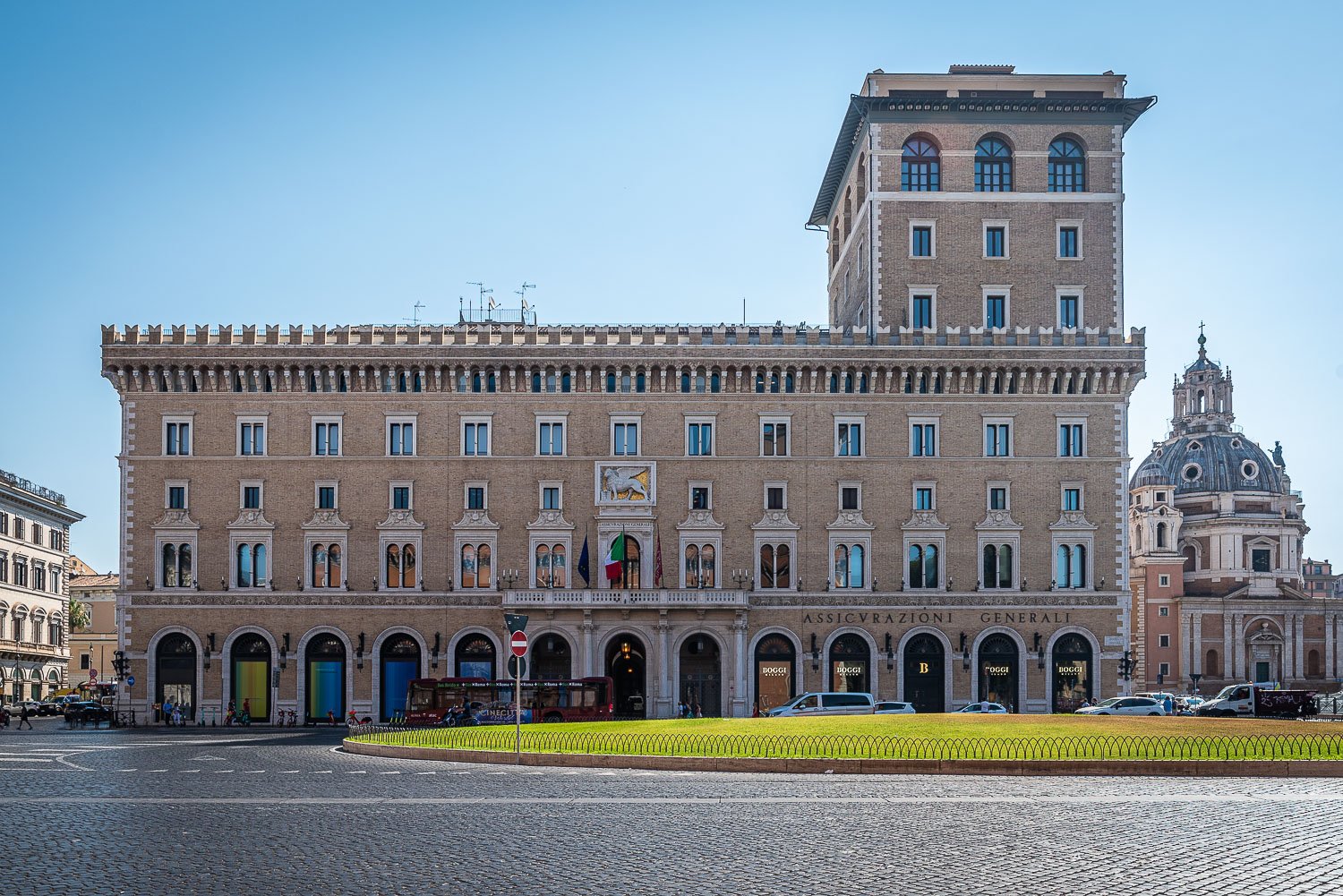 Piazza Venezia history - Palazzo delle Assicurazioni Generali di Venice