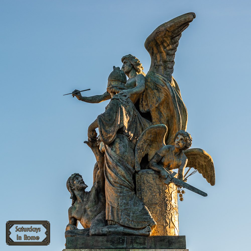 Vittoriano Monument In Rome - Brinze Statues