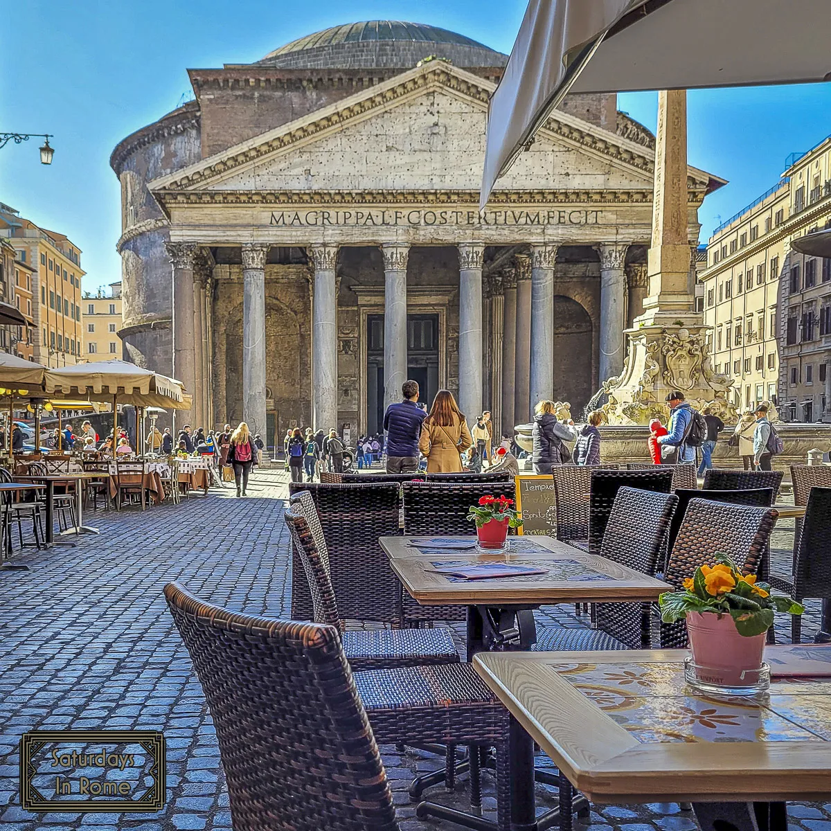 Inside The Pantheon - Dining In The Piazza