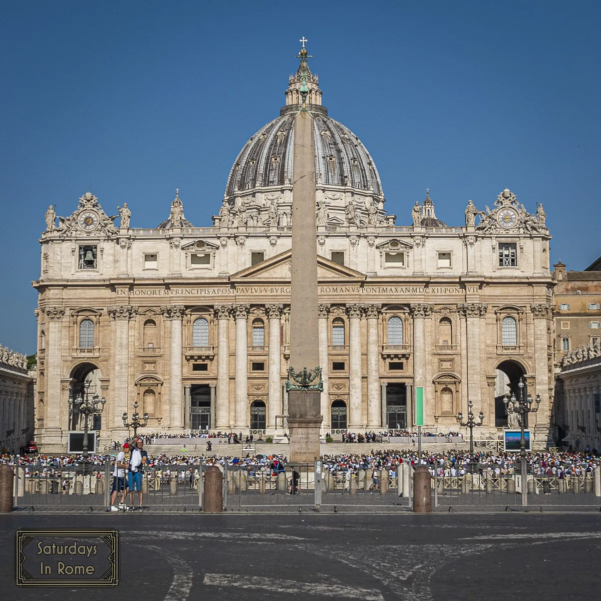 Exploring Vatican City - Crowds