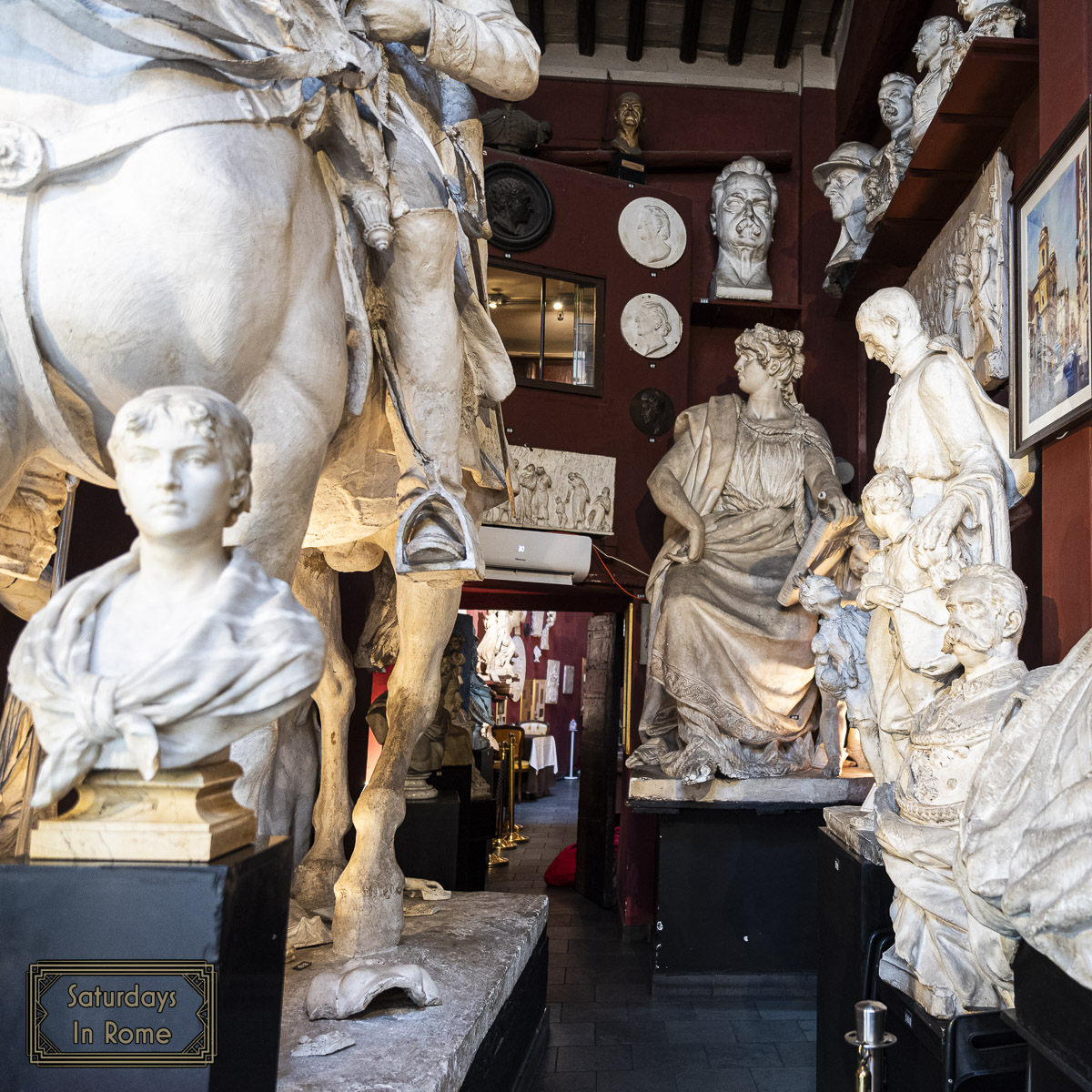 Canova Tadolini Cafe - Statues Everywhere